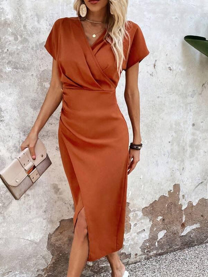 Bo | Robe midi chic avec décolleté en V